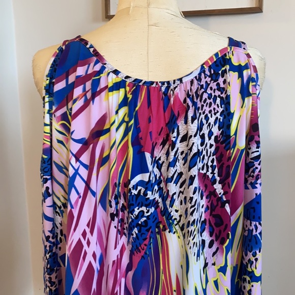 Ashro 1X cold shoulder colorful top 💙 - Picture 6 of 8